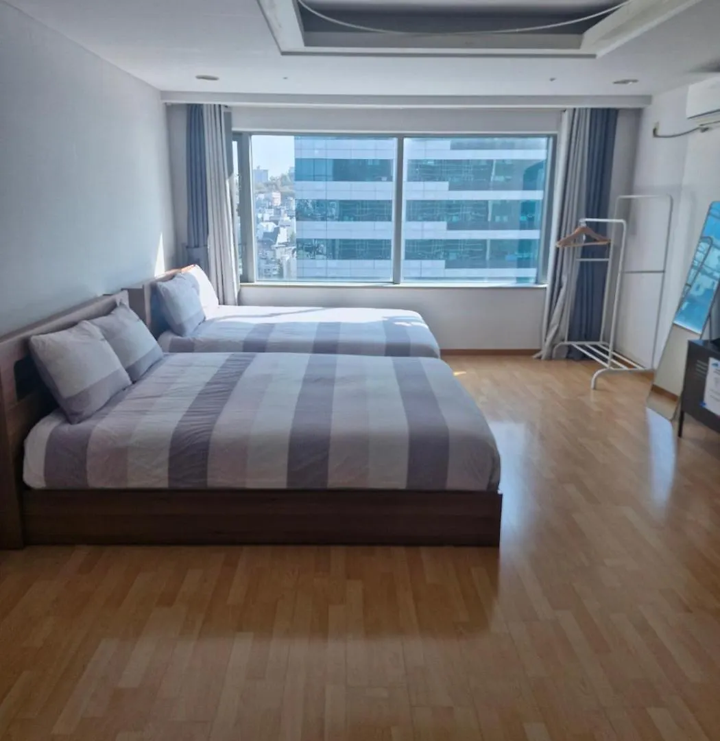Hongdae Guesthouse 1Min From Hongik Uni Station Exit #1 Seoul 0*,  South Korea