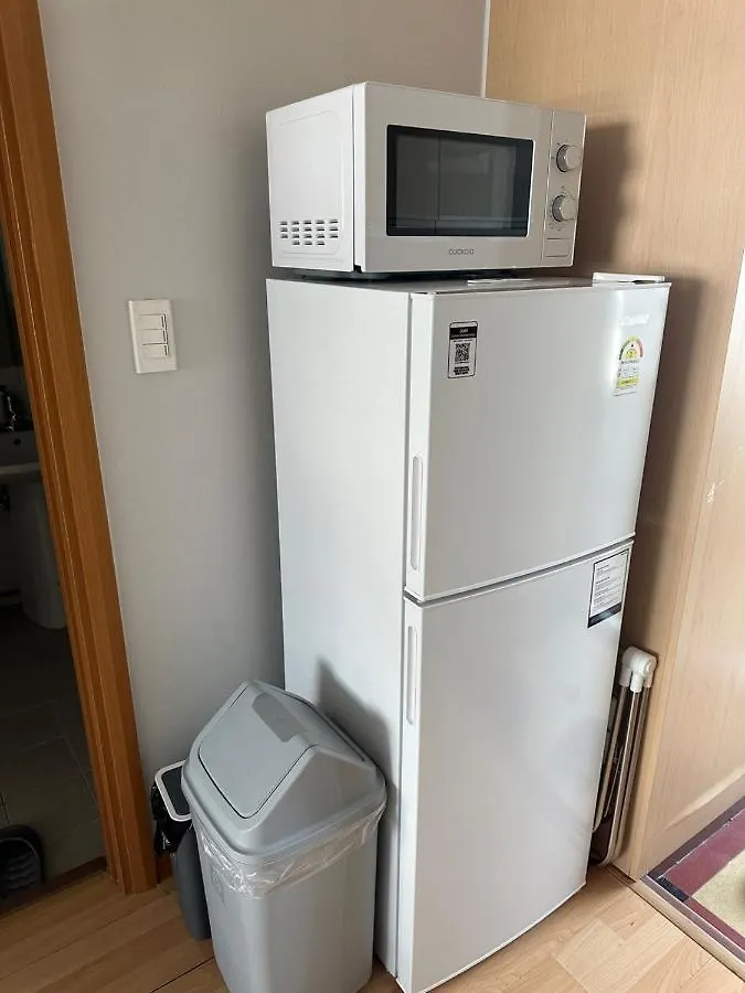Hongdae Guesthouse 1Min From Hongik Uni Station Exit #1 Seoul